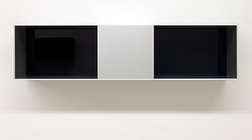 Donald Judd / Untitled (91-88)  1991  25 x 100 x 25 cm Clear anodized aluminium with dark transparent grey acrylic sheet