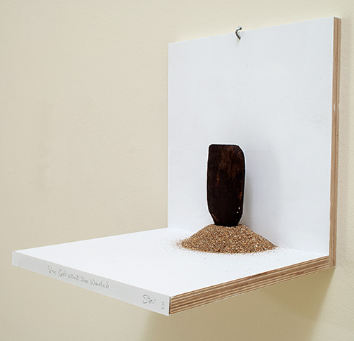 Richard Tuttle / She Got What She Wanted     Stars #3  2019  14.5 x 13 x 10.5 cm painted wood and sand