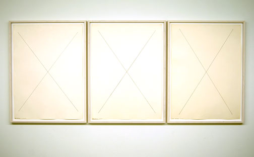 Robert Mangold / 88“ X Perimeter Series  1969 three sheets, each 76 x 55.6 cm pencil on paper